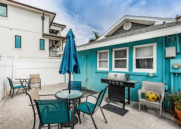 Ferienhaus Beautiful Waterfront Cottage. Sleeps 6 *