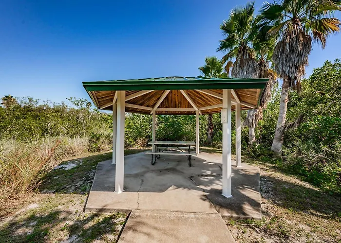 Ferienhaus Beautiful Waterfront Cottage. Sleeps 6 *